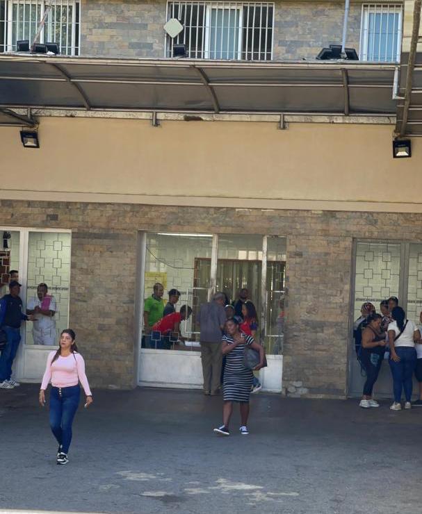 Exigen mayor información sobre la salud de sus familiares en el Seguro