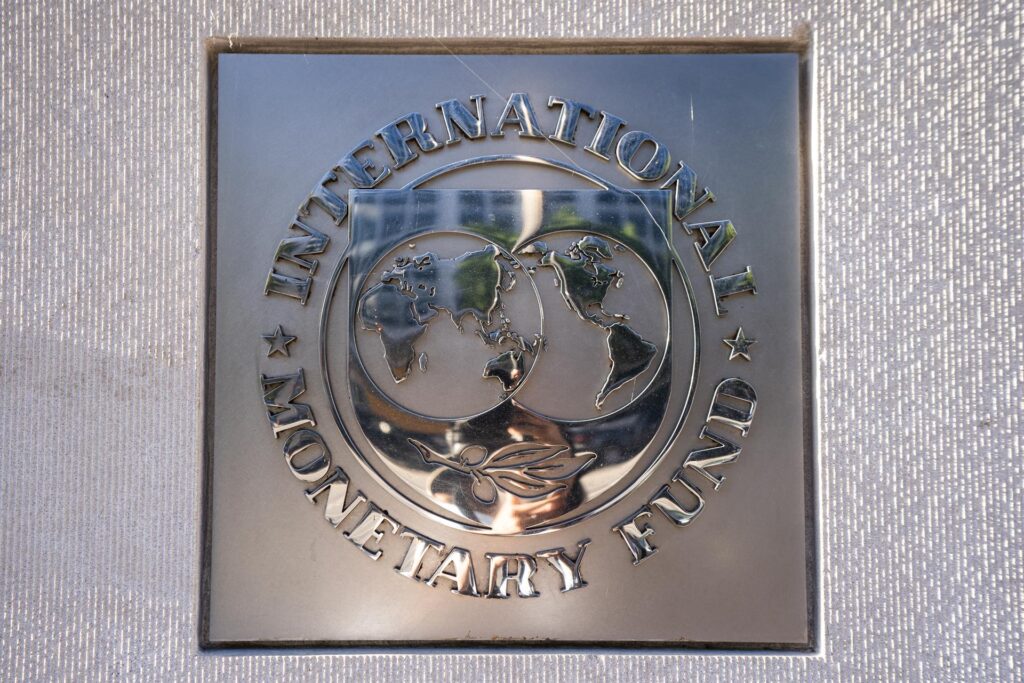 FMI alerta de "un futuro difícil" de bajo crecimiento y elevada deuda