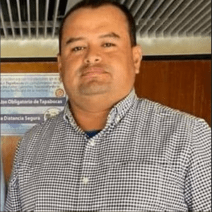 Familiares, amigos y compañeros de partido de Edwin Santos le rinden homenaje durante su sepelio