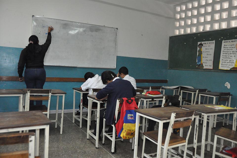 FundaRedes: Acceso a la educación se convierte en un lujo inalcanzable para muchos
