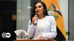Gabriela Sommerfeld contrademanda a Verónica Abad en Ecuador – DW – 19/10/2024