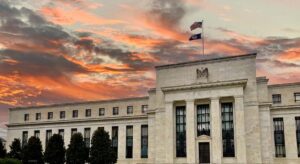 Grandes banqueros de Wall Street ven un solo recorte más de tipos de la Fed hasta final de año
