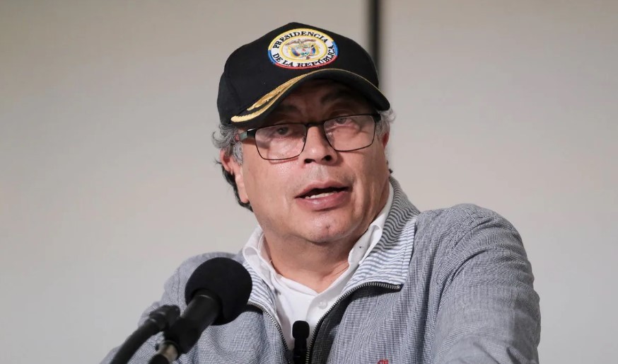 Gustavo Petro ordena bombardeos contra disidentes de las FARC tras ataque con drones - AlbertoNews