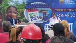 Héctor Rodríguez: 5.5 millones de niños iniciaron las clases este lunes