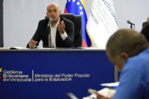Héctor Rodríguez aseguró que aumentó la cantidad de profesores tras plan de reestructuración