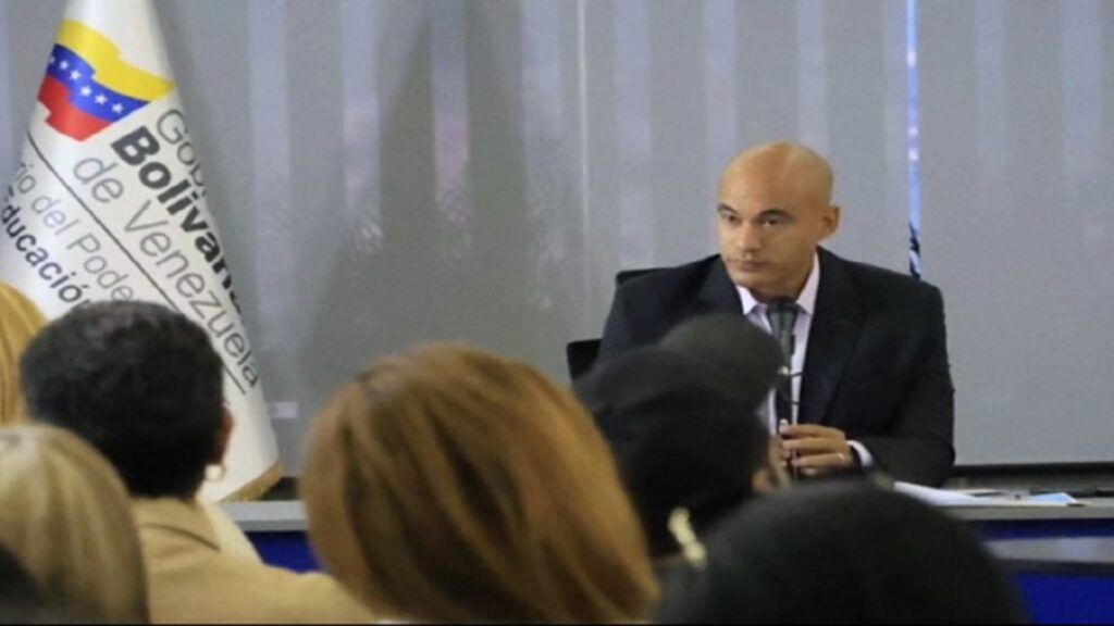 Nuevo programa de formación para el año escolar 2024-2025, anunció ministro Héctor Rodríguez