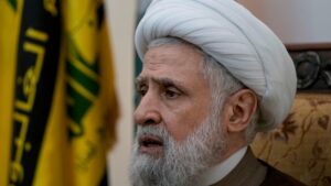 Hezbolá elige a Naim Qasem para suceder al asesinado líder Hasán Nasralá