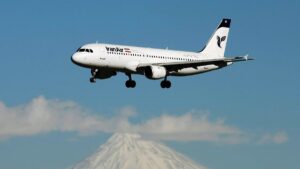 IRÁN cancela todos sus vuelos por AMENAZA de ataque de ISRAEL