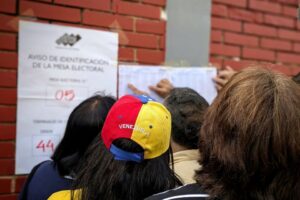 Inestabilidad política enrumba la economía a la recesión