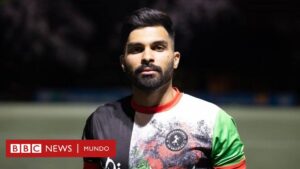 Israel y Hamás | "Aunque me pasan cosas positivas en España, siempre estoy triste, no puedo dejar de pensar en mi familia en Gaza": el futbolista palestino que sueña con jugar en La Liga