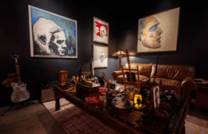 Johnny Depp presenta la exposición inmersiva “A bunch of stuff”