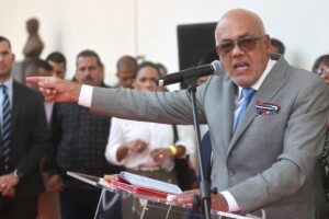 Jorge Rodríguez dice que Edmundo González se quedará en España "por el resto de sus días"