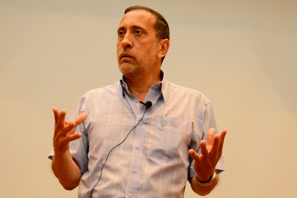 José Guerra: No es verdad que Venezuela tenga su futuro en los Brics