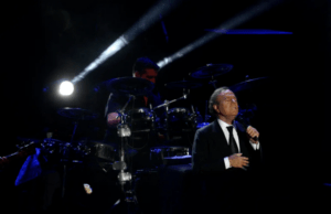 Julio Iglesias desmintió su retiro de la música