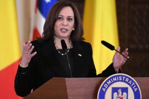 Kamala Harris descartó usar fuerza militar para sacar a Maduro del poder