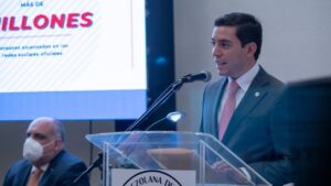 La Cruz Roja venezolana vive una "refundación" en manos de su nuevo presidente Luis Farías