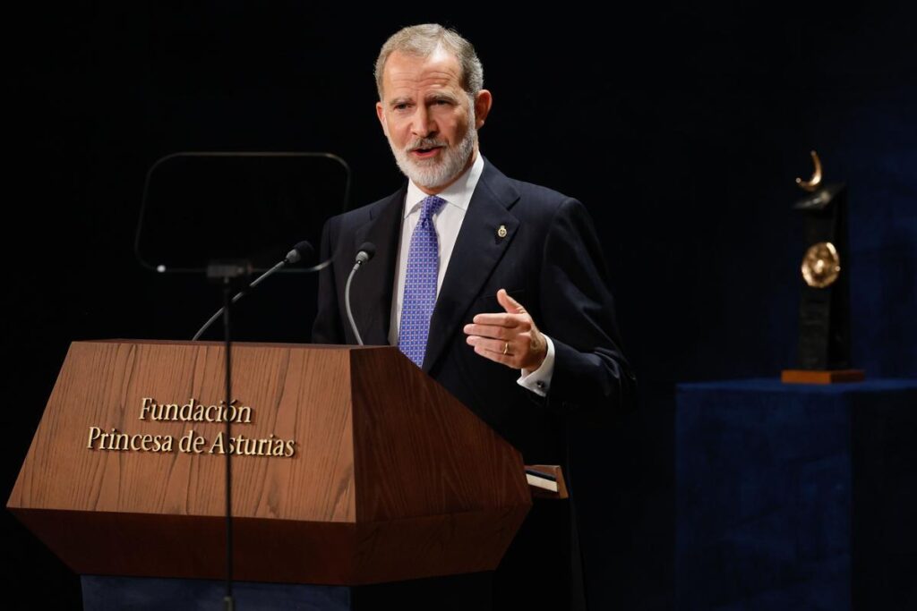 La Princesa transmite la emoción de la esperanza y el Rey denuncia violaciones sistemáticas de derechos en Oriente Próximo y Ucrania tras cederle el testigo de los Premios
