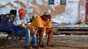 "La poca comida que tenía se pudrió": por qué Cuba está sufriendo los peores apagones de los últimos años