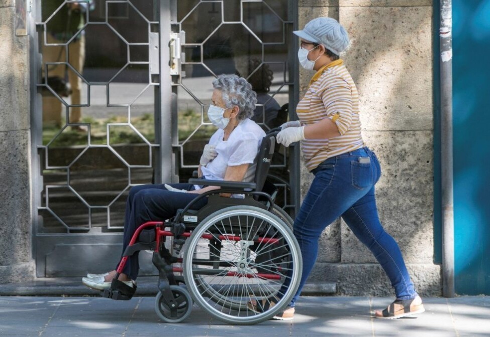Labor de cuidado no remunerado margina a 700 millones de mujeres : IPS Agencia de Noticias