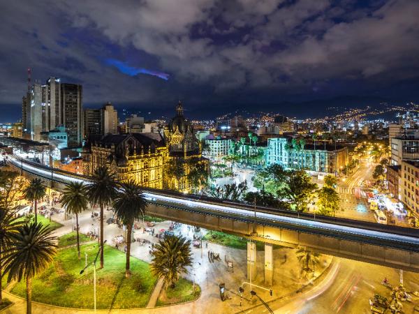 Las ciudades de Colombia donde es más probable conseguir empleo, según ChatGPT | Regiones | Economía