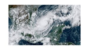 Las impactantes imágenes de la llegada del huracán Milton a Florida