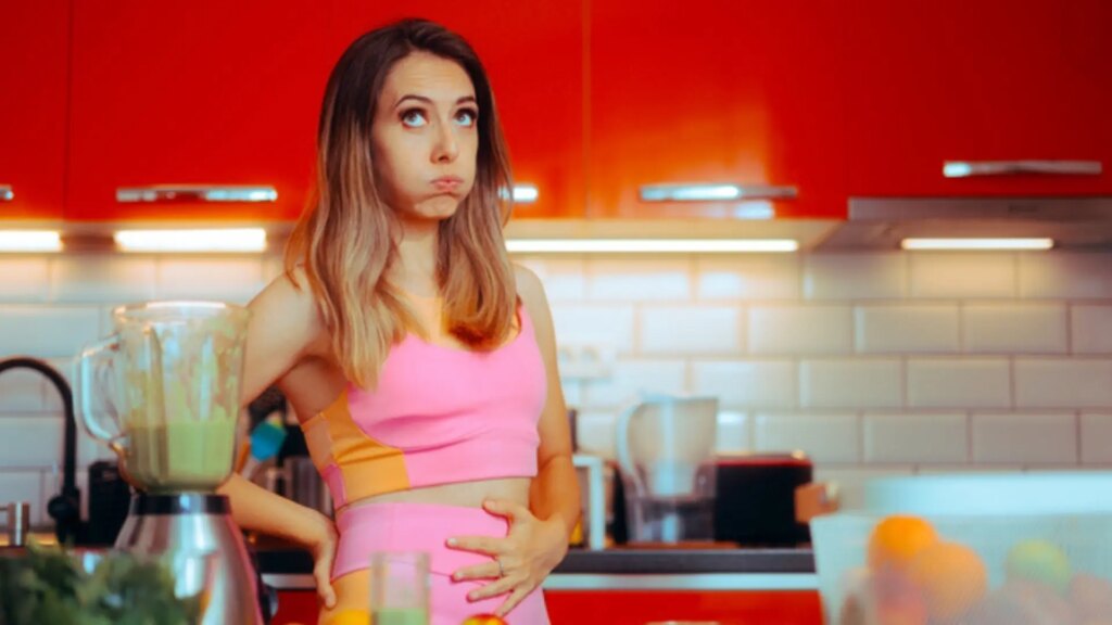 Los alimentos más inflamatorios que debes evitar si te sientes con la barriga hinchada