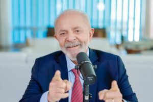 Lula propuso en los Brics crear un sistema de pagos alternos para no usar dólares