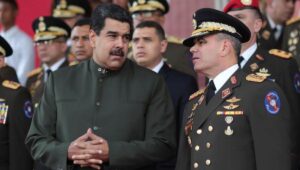 Maduro ratificó a Padrino López como ministro de Defensa luego de 10 años en el cargo