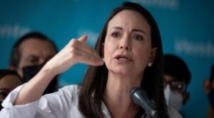 María Corina Machado repudia juicio a menores tras elecciones