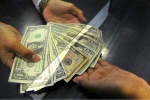 Más de $4.500 millones en remesas recibirá la economía venezolana en 2024