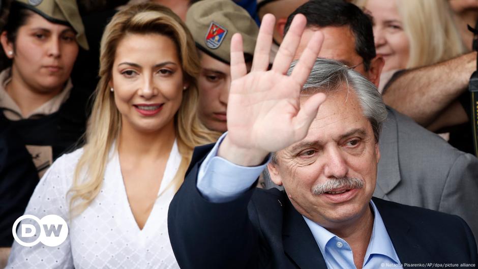 "Me dabas sopapos" – DW – 16/10/2024