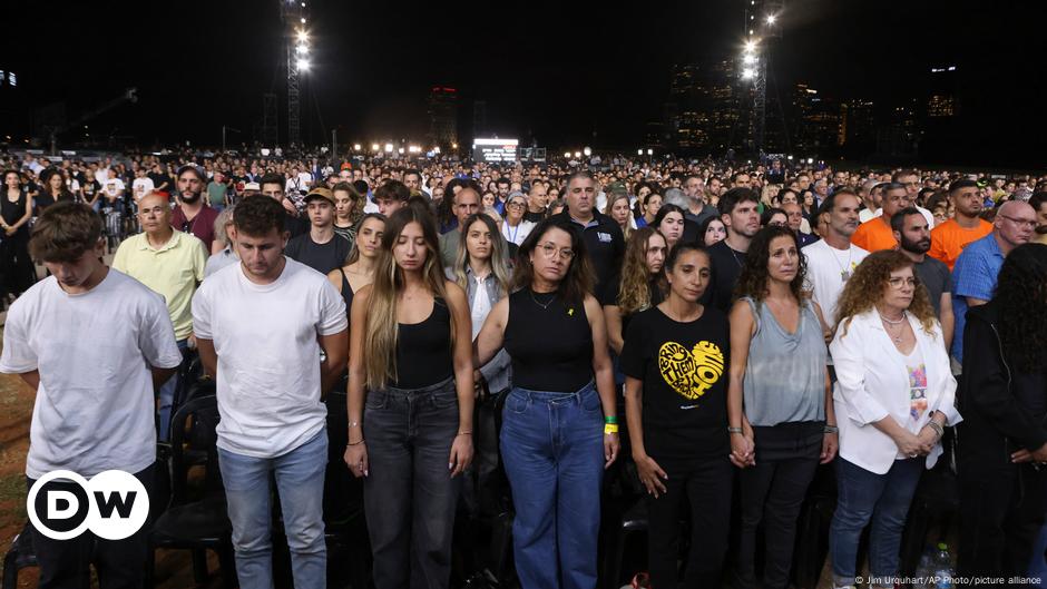 Miles recuerdan en Tel Aviv a víctimas de ataque de Hamás – DW – 07/10/2024