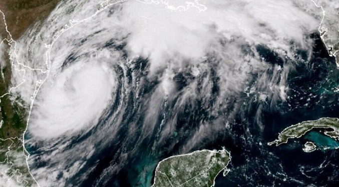 Milton se convierte en huracán categoría 5 y se aproxima a Florida