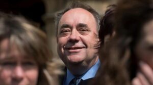 Muere Alex Salmond, el exprimer ministro principal de Escocia, a los 69 años