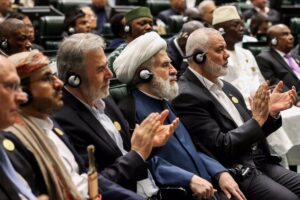 Naim Qasem, nuevo líder de Hezbolá tras más de tres décadas como 'número dos' del grupo que ayudó a fundar en Líbano