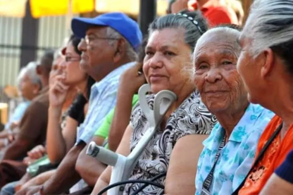 Pagan "Bono Contra la Guerra Económica" a pensionados: el monto incrementó 6% en bolívares