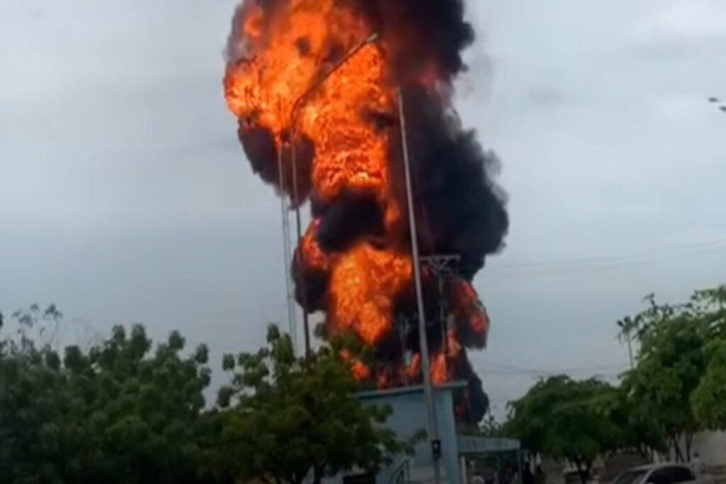Pdvsa negó heridos en explosión de tanques en Cabimas, pese a reporte de bomberos