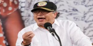 Petro ordena bombardeos contra disidentes de las FARC