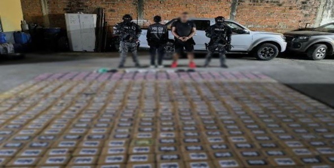 Policía de Ecuador detiene a venezolano con droga en su vivienda