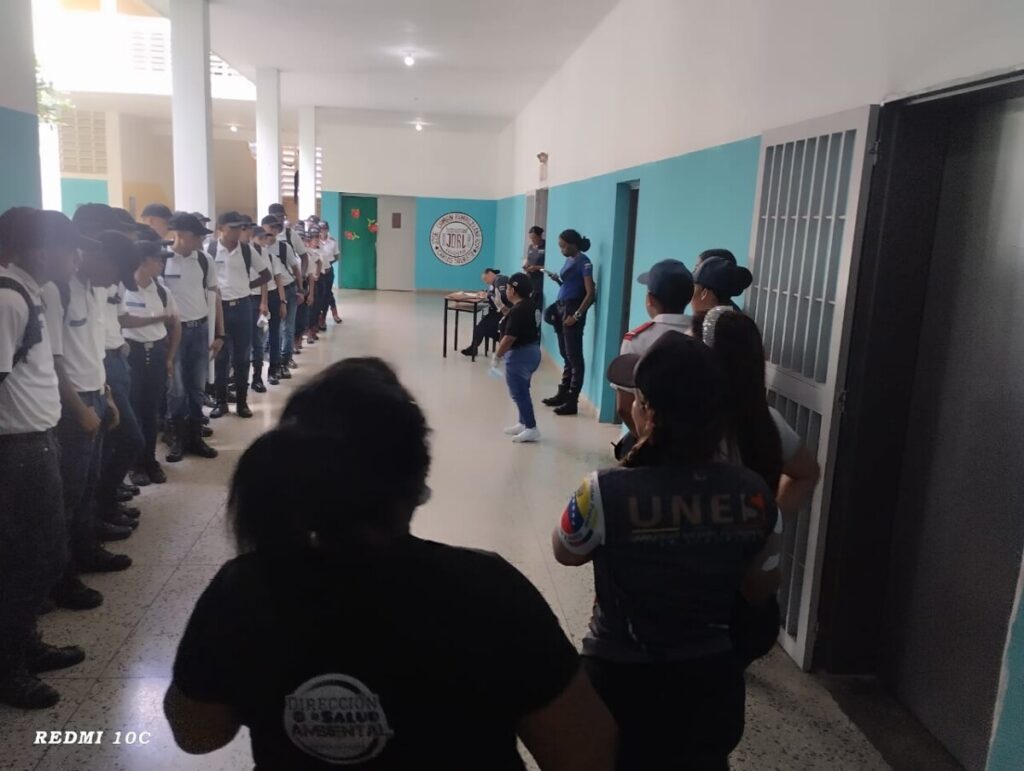 Realizan prueba de malaria a 50 estudiantes de la UNES