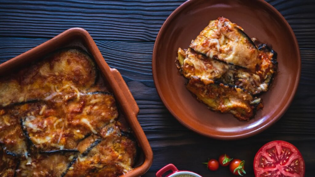 Receta de lasaña de berenjena, un plato delicioso y barato perfecto para un día lluvioso y de frío