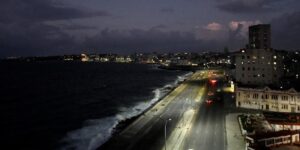 Reestablecida en Cuba la conexión del servicio eléctrico tras cuatro días de apagón general