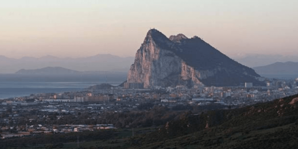 Reino Unido devuelve la colonia de Chagos, ¿sería un precedente para Gibraltar o las Malvinas?