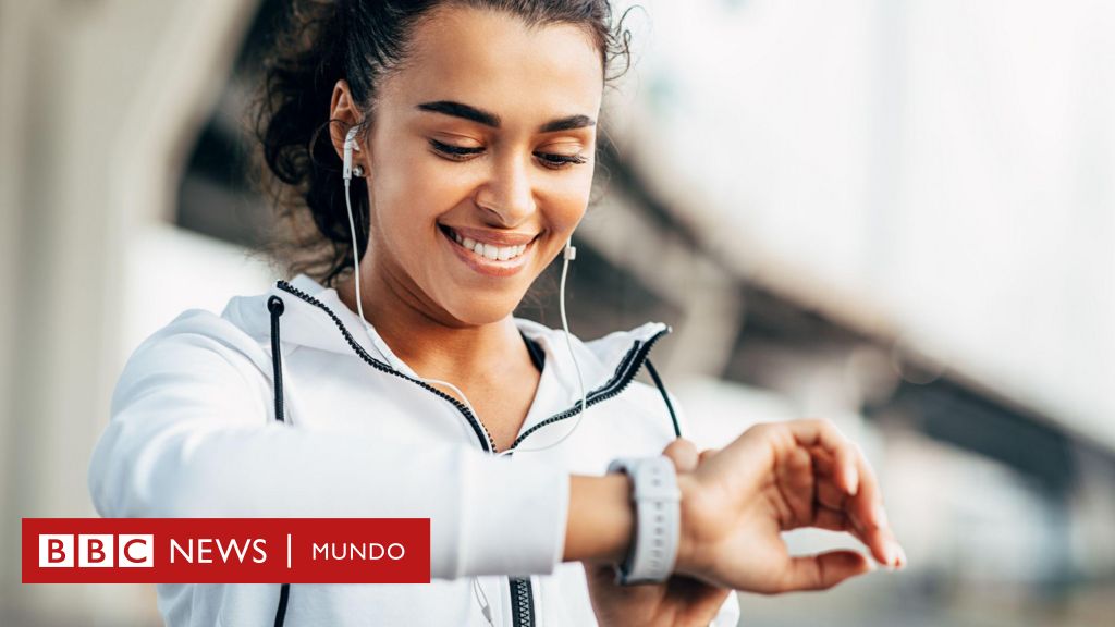 Relojes inteligentes: cómo se usan cada vez más para detectar desde problemas cardíacos hasta el mal de Parkinson