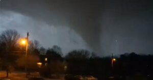 Reportan varias muertes por tornado en condado St. Lucie en Florida - AlbertoNews
