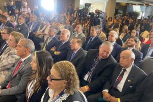 Representantes de Fedecámaras buscan impulsar el turismo en la región central