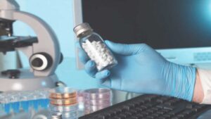 Revelan que la herencia genética influye en los efectos adversos que producen los fármacos