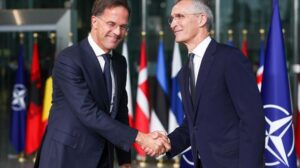 Rutte quiere que la industria militar de la OTAN trabaje más para producir más armamento