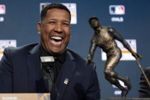Salvador Pérez premiado con el Roberto Clemente