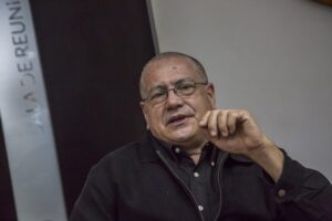 Santolo abogó por designar a un fiscal general "independiente"
